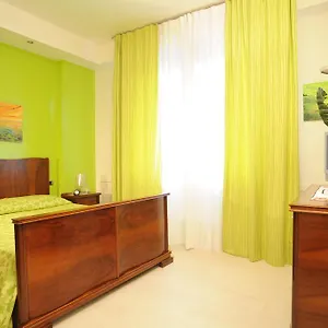 And Sailing Apartment