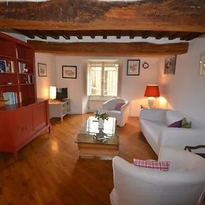 Del Campo Apartment