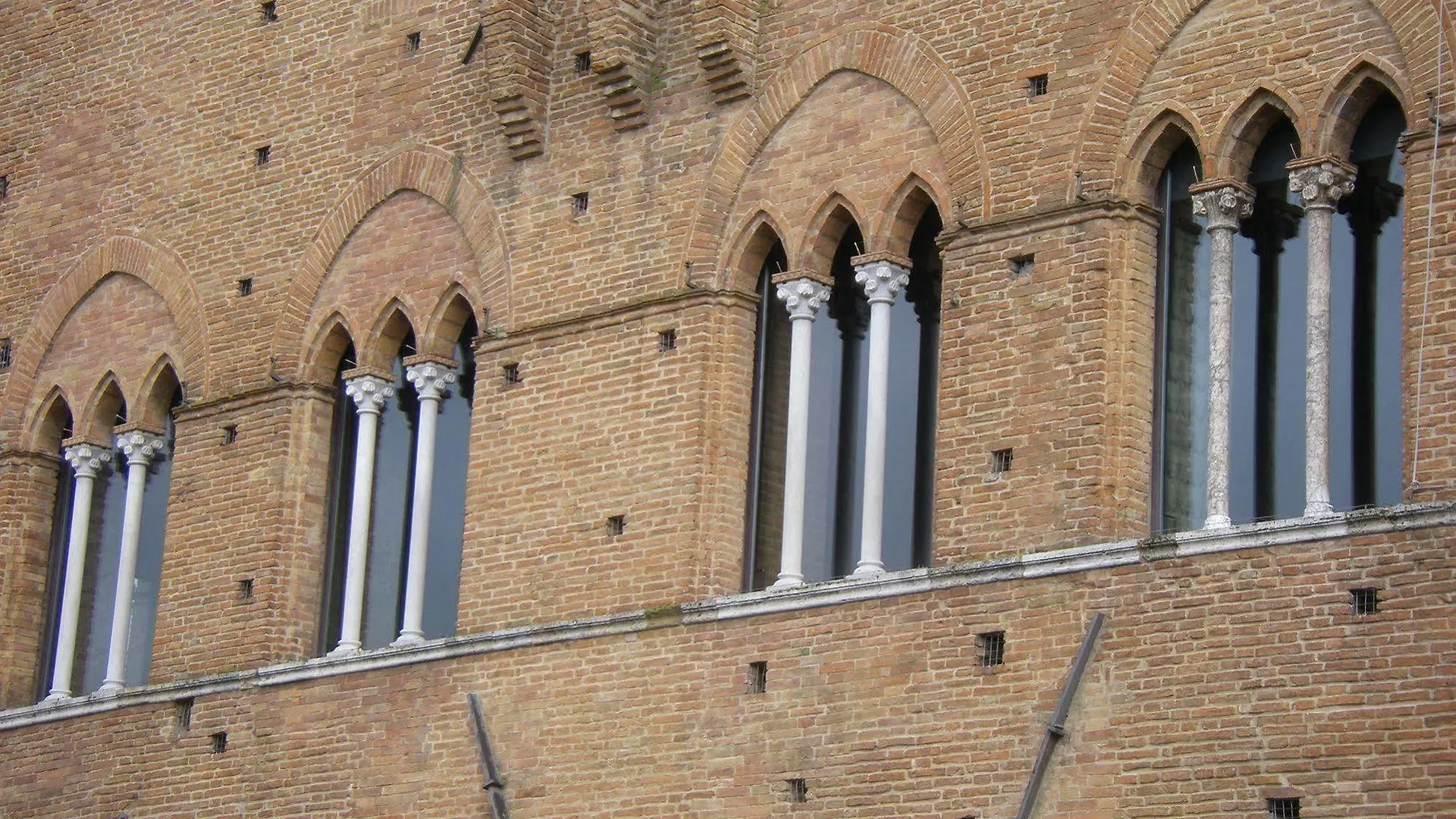 Albergo Cannon D'Oro Siena 2*,  Italia